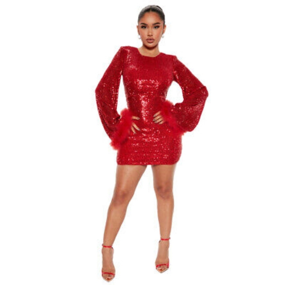 NWOT  Women's Fashion Nova Long Sleeve Shiny Sequin Feather Bodycon Dress